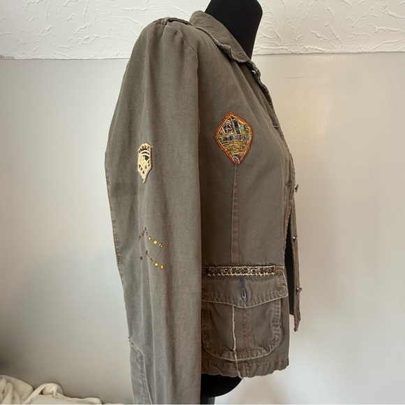 ChiQil Olive Utility Jacket for Women - Picture 3 of 10